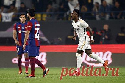 «Реал» с украинцем в воротах разгромил «Барселону» и завоевал Суперкубок Испании. Мадридский «Реал» разгромил «Барселону» в финальном матче за Суперкубок Испании. Встреча прошла в воскресенье, 14 января, и завершилась со счетом 4:1 в пользу сливочных. В составе победителей хет-триком отметился Винисиус Жуниор, еще один гол на счету Родриго.