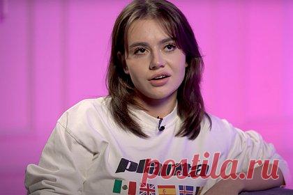 Популярная российская блогерша рассказала об угрозах из-за роликов. Блогерша Сабина Хайрова рассказала об угрозах от «Мужского государства». По ее словам, члены организации негативно отнеслись к роликам Хайровой об армянах. Они обещали расправиться с ней и ее семьей. «Я написала одному: "Слушай, приезжай. У меня как раз пару армян с тобой хочет встретиться"» — рассказала она.