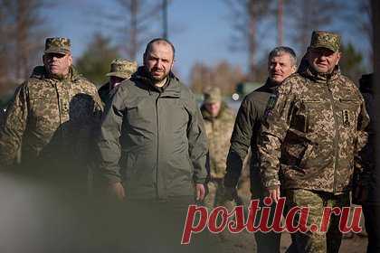 Украинское командование призвали не пить для «победы над совком». Депутат Верховной Рады Украины от фракции «Слуга народа» Марьяна Безуглая призвала запретить пить украинскому командованию для «победы над совком». По ее словам, речь идет не просто о формальном запрете, а изменении отношения, в том числе с помощью личного примера от высшего руководства.