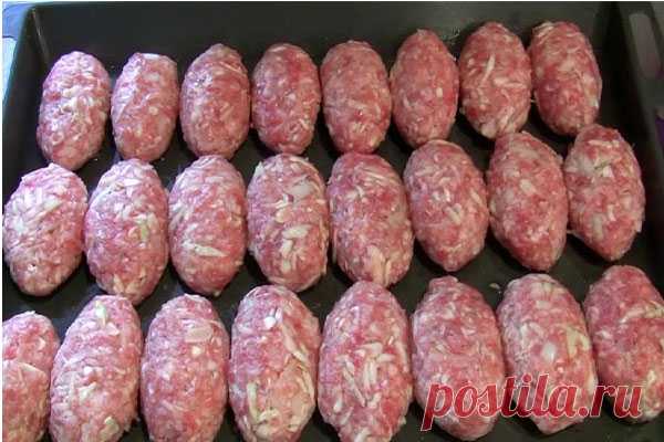 Очень сочные и вкусные ленивые голубцы - Кулинарная страница

Спасибо моей бабушке, научила готовить такое чудо! Очень сочные и вкусные ленивые голубцы. От таких голубцов без ума вся моя семья.