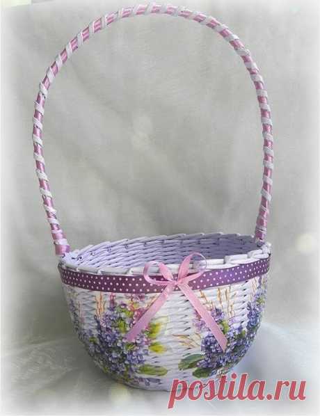 Пасхальная корзинка из газетных трубочек