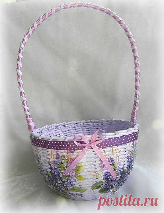 Пасхальная корзинка из газетных трубочек