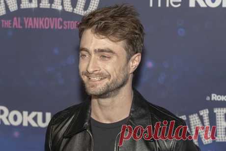 Звезда «Гарри Поттера» Дэниэл Рэдклифф высказался об отцовстве. Британский актер и звезда серии фильмов «Гарри Поттер» Дэниел Рэдклифф назвал пугающей природу отцовства. Он пояснил, что она боится мысли мысли о том, что в мире есть человек, о котором придется заботиться всю жизнь. Отмечается, что Рэдклифф и его 39-летняя супруга Эрин Дарк до сих пор не показали лицо новорожденного.