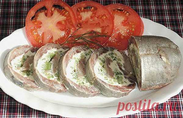 Вкусный рулетик из селедочки: быстро и легко приготовить