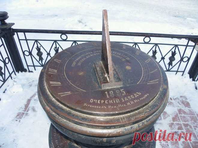 Город Очёр: 5 самых интересных мест Расположенный в Пермском крае город Очёр богат на необычные достопримечательности. Он возник в 1759 году как Очёрский чугунолитейный и железоделательный