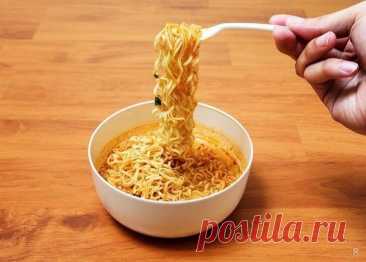 Почему лапша быстрого приготовления является вредной для организма — Женская страничка