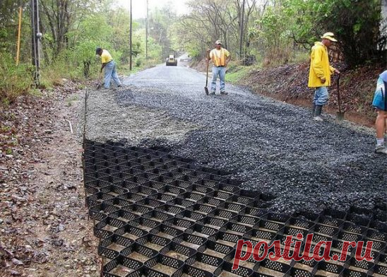 Геоячейки, которые помогают строить ровные дороги на Западе