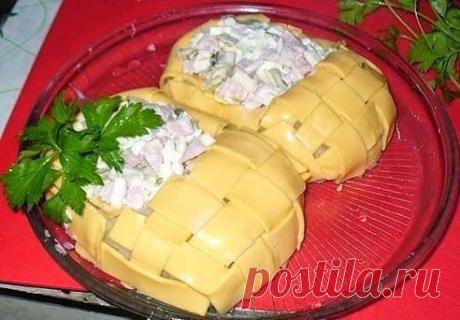 &quot; Лапти&quot;.Безумно вкуснo!! Быстро, легко и ОЧЕНЬ вкусно! Рецепт совсем простой. !! Более подробно о рецепте можете узнать в источникe: шеф-повар Одноклассники, по ссылке fastppc.net/uGW0  Рекомендуем посмотреть!!! Приятного аппетитa