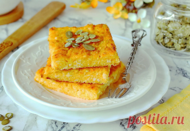 Нежная тыквенно-творожная запеканка: простой десерт с осенним вкусом Этот десерт не только красив на вид, но и покоряет своим нежным, почти кремовым вкусом. При этом готовится он удивительно просто и не требует особых кулинарных навыков.ИНГРЕДИЕНТЫ	тыква...