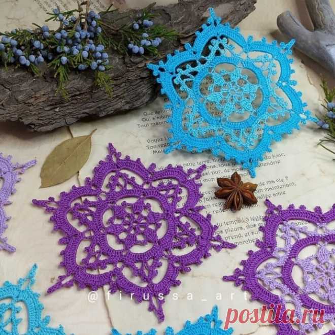 ​Ажурная подставка под горячие чашки