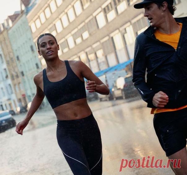 «Мы должны использовать время мудро и помнить: правое дело можно начать в любую минуту», — Нельсон Мандела. 🎯 #HMMood