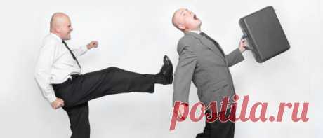 При каких обстоятельствах можно уволить временно нетрудоспособного работника? Вопрос – ответ День увольнения работника пришёлся на время его нахождения на листке нетрудоспособности (л/н). Вправе ли работодатель задержать увольнение ...