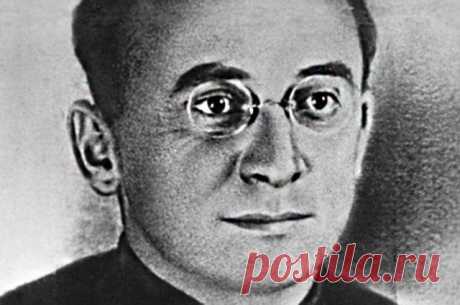 Казнь в бункере. Лаврентий Берия разделил судьбу своих жертв 23 декабря 1953 года по приговору Верховного суда СССР был расстрелян один из ближайших сталинских сподвижников Лаврентий Берия.