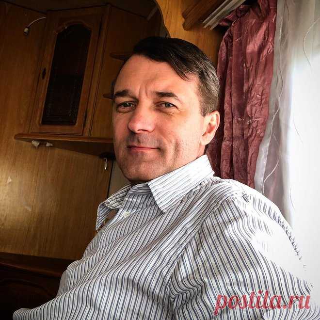 Павел Трубинер поделился редким кадром с сыновьями