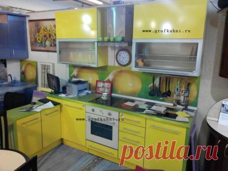 Распродажа образцов моделей прошлого года.