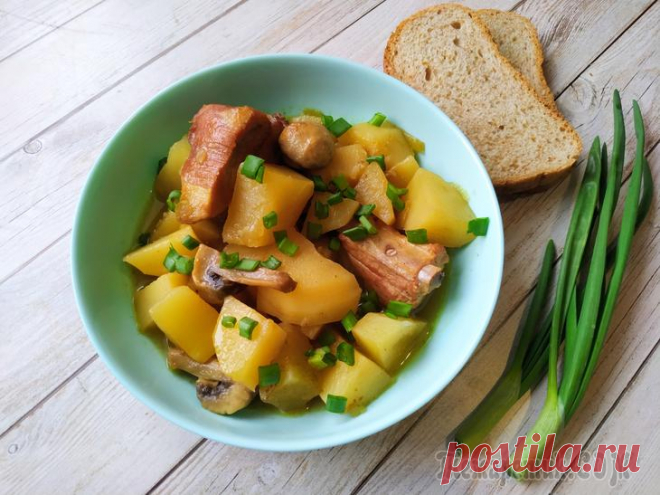 Горячее блюдо для вкусного семейного обеда (ужина), по-домашнему просто! Сегодня предлагаю вам рецепт по-домашнему простого горячего блюда из картофеля, грибов и мяса (у меня ребрышки). Такой вариант подойдет для семейного обеда или ужина. Все готовится без особых усилий, ...