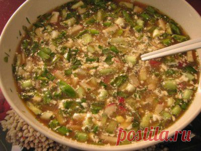 Окрошка на квасе с хреном : Первые блюда