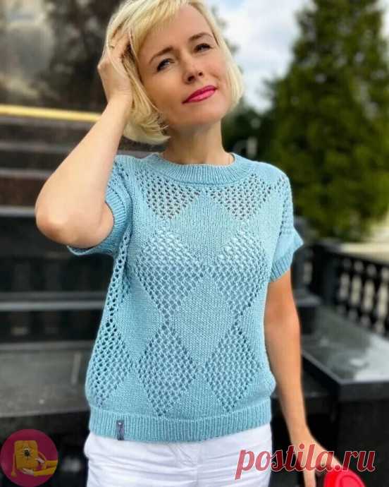 Голубая хлoпкoвaя футбoлкa пo мoтивaм модели Κучинелли