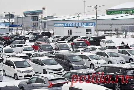 Россиянам назвали способы сторговаться при покупке авто с рук. Первое, что необходимо запомнить в процессе приобретения автомобиля с пробегом у физического лица — никакие переговоры о стоимости авто и его состоянии не стоит вести по телефону, сказал технический директор автомобильного маркетплейса FRESH Максим Рязанов. Он также назвал способы сторговаться при покупке машины с рук.