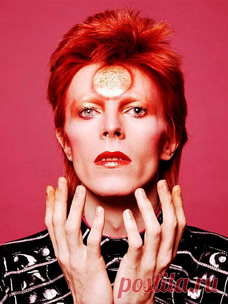1973 Sukita Hands - David Bowie Photos