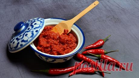Красная аджика — острая приправа на зиму без варки - Рамблер/женский