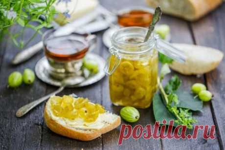 “Королевское” варенье из крыжовника с вишневыми листьями
