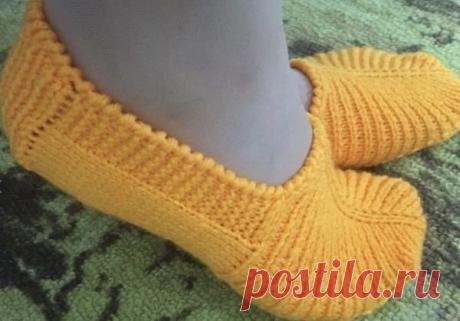 Восточные тапочки на двух спицах