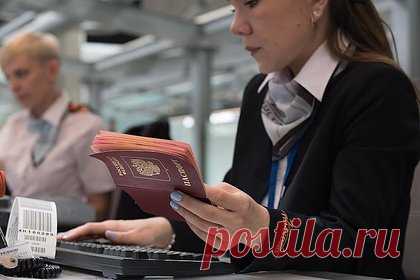 Отдыхавшую в Норвегии россиянку неожиданно лишили визы и выдворили из страны. Россиянка приехала в Осло к приятелю по греческому полугодовому мультишенгену. Через месяц к девушке на вокзале неожиданно подошли полицейские для проверки документов. Спустя неделю туристке сообщили, что миграционная служба приняла решение о ее депортации, так как она нарушила правило первого въезда по визе.