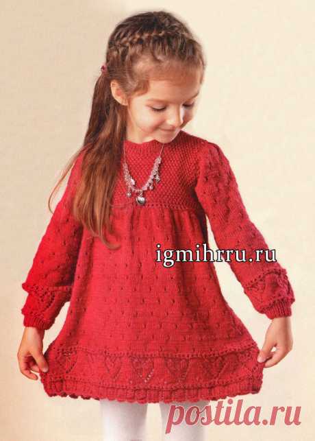 Красное платье с сердечками для девочки 3-4 лет. Вязание спицами