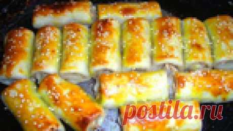 Закусочные трубочки с курицей на заварном тесте.