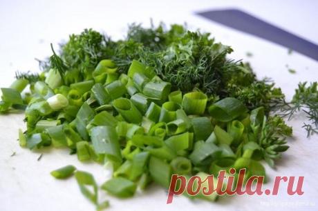 Как сделать так, чтобы зелень в горячих блюдах не теряла свой насыщенный изумрудный цвет
Хозяйки прекрасно знают, что после того, как яркая изумрудная зелень попадает в кипяток, то она тут же утрачивает свою яркость. Становится некрасивой, утрачивает свою яркость, …
Читай дальше на сайте. Жми подробнее ➡