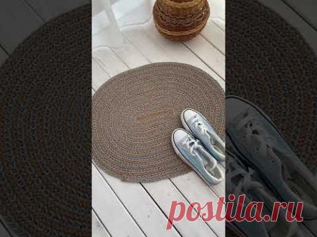 Мини коврик из джута на швейной машине