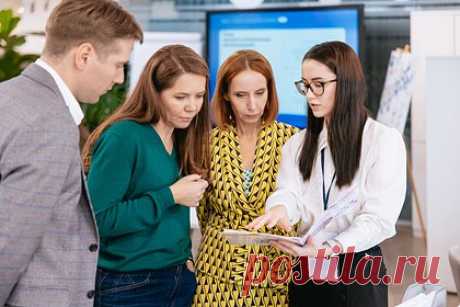 В колледжах Москвы откроют высокотехнологичные лаборатории для студентов. В 2024 году в колледжах Москвы создадут около 90 лабораторий и мастерских и обновят более 230 имеющихся, рассказала заместитель мэра столицы по вопросам социального развития Анастасия Ракова. Это позволит повысить качество образовательного процесса и сделать подготовку студентов более практикоориентированной.
