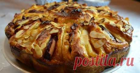 Бриошь: рецепт французского пирога с фруктами - Будет вкусно - 16 мая - 43440125111 - Медиаплатформа МирТесен Бриошь по праву считается одной из самых древних выпечек Европы. По словам историков, в Нормандии ее начали изготовлять еще в XVI веке, а на западе Франции — в XVII. Фанатами сладкой булочки из сдобного теста были многие известные исторические личности: от монахов до художников. Что же особенного в - 16 мая - 43440125111 - Медиаплатформа МирТесен