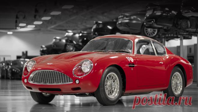 Купе Aston Martin DB4 GT Zagato вернулось из прошлого Возобновлять выпуск исторических моделей, пусть даже очень мелкой серией, становится хорошей традицией — и фирма Aston Martin тут не исключение.
