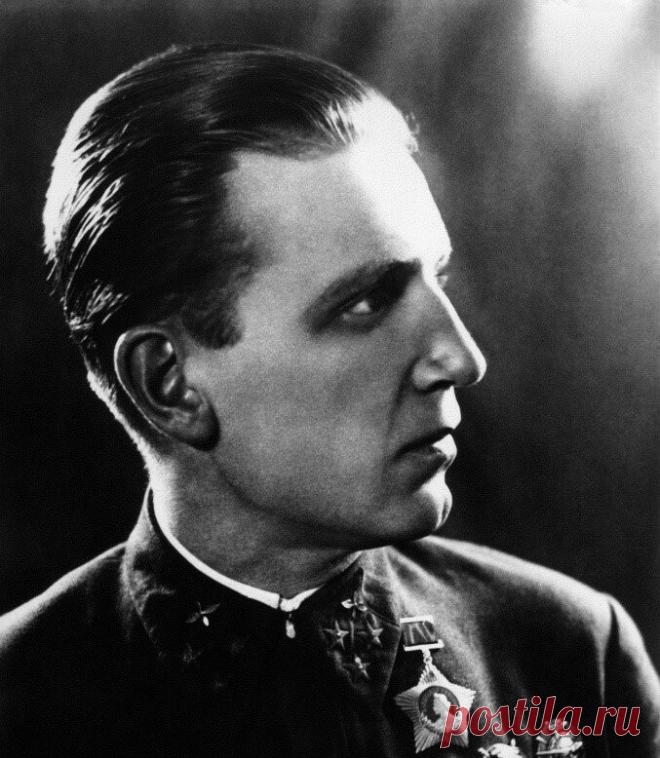 Как полковник Голованов заснул на совещании у Сталина и что с ним после этого стало | Поле брани | Яндекс Дзен