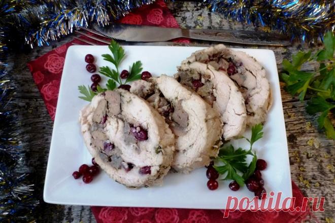 Пикантный вкус;)) Рулет с начинкой из куриной печени и сочным фруктово-ягодным миксом — Вкусные рецепты