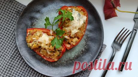 Перцы с рыбно-овощной начинкой: готовим необычные фаршированные перчики Статья автора «#homeaesthetics» в Дзене ✍: В местном магазине мы периодически покупаем филе минтая. Конечно, можно купить целую рыбу. Но мне нравится порционное филе, которое не нужно чистить и резать.