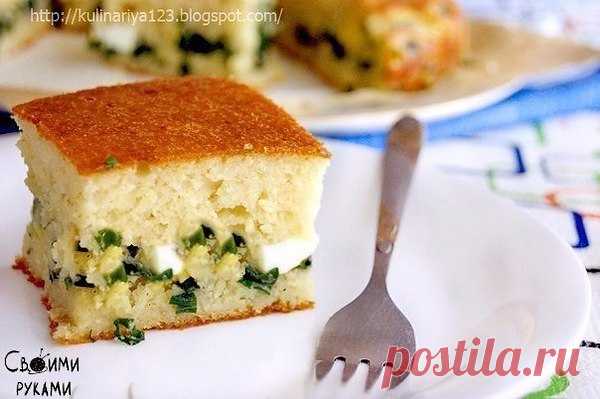 Быстрый заливной пирог с луком и яйцом