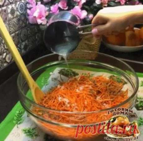 МОРКОВЬ ПО-КОРЕЙСКИ НАСТОЯЩИЙ РЕЦЕПТ КАК НА РЫНКЕ🥕🥕   
Сохраняйте рецепт, такая морковь - отличная закуска!   Готовлю по этому рецепту больше 15 лет.  Просто изумительный рецепт! 

Некоторые обжаривают в морковь лук или используют масло, в котором жарился лук - я не люблю. Орехи по желанию. Мама добавляет много, я 1-2 ст.л. .

🛒Ингредиенты:
________________

🥕Морковь - 8 шт (800г)
🥕Чеснок - 2 маленьких головки
🥕Подсолнечное рафинированное масло - 100 мл
🥕Уксус 9% - ...