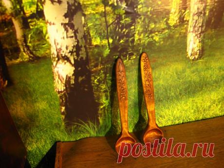 Ложки, 2018 год
Материал - осина, естественной сушки
Размер - 350х65мм,глубина 20мм
Тонировка отваром чаги, проварка в льняном масле и мастике из льняного масла, пчелиного и карнаубского воска
Время на создание - часов 8 на обе
Александра Прокофьева