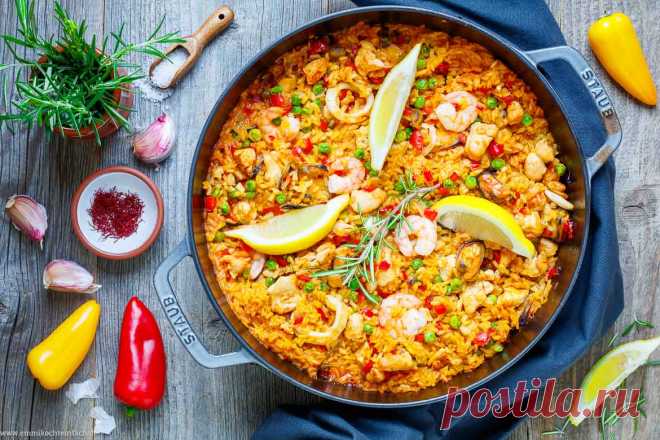 Einfache Paella mit Hähnchen & Meeresfrüchten Rezept für einfache Paella mit Hähnchen & Meeresfrüchten. Das schnelle Reisgericht schmeckt wie im Spanien-Urlaub und ist familientauglich.