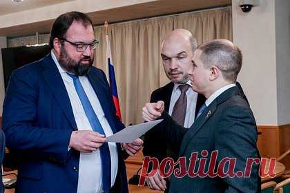 Михаил Романов предложил обеспечить участников СВО бесплатной мобильной связью. Депутат Госдумы, первый заместитель председателя Комитета Государственной Думы по контролю, член фракции «Единая Россия» Михаил Романов направил запрос министру цифрового развития Максуту Шадаеву с предложением проработать с операторами сотовой связи возможность обеспечения российских военнослужащих бесплатной связью.