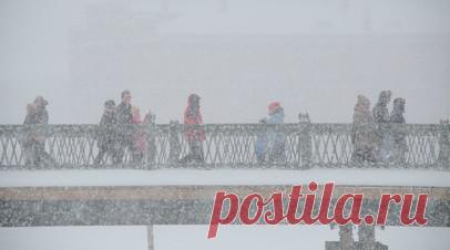 Синоптик Шувалов рассказал о снегопадах в Петербурге и Новгороде. Руководитель прогностического центра «Метео» Александр Шувалов в беседе с RT рассказал о дальнейшем движении циклона, который принёс разрушения на Черноморское побережье России. Читать далее