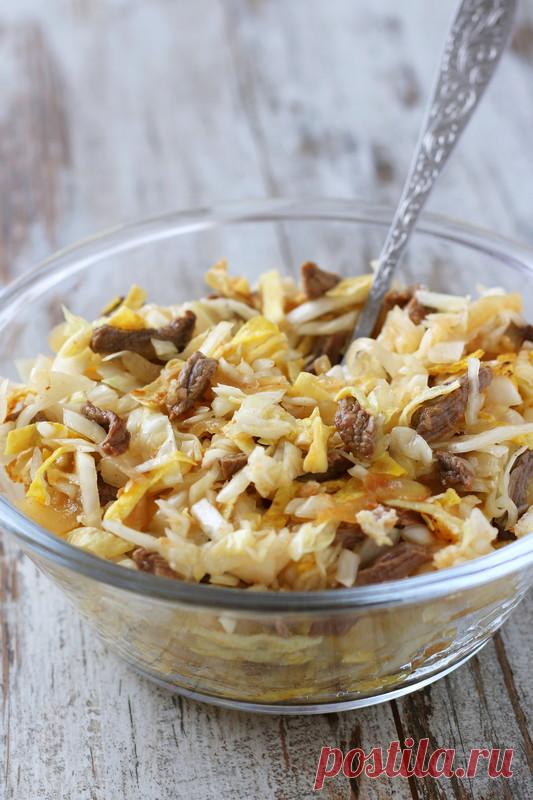 Салат из капусты с мясом и яичными блинчиками - На этой кухне многие ели. Некоторые до сих пор живы