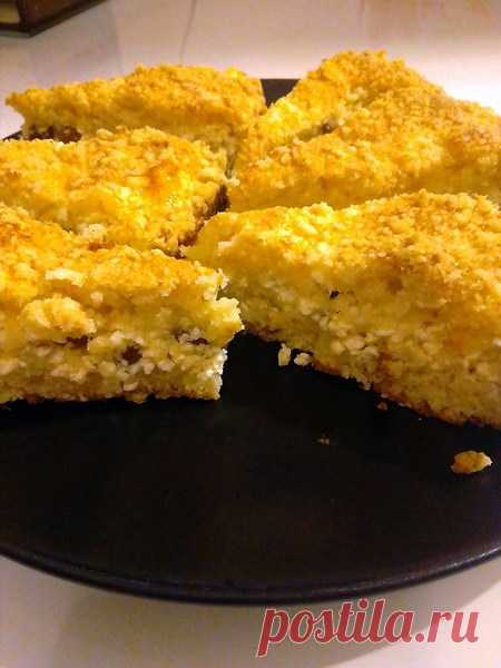 Ватрушка «По-королевски» - Пир во время езды Это вкуснейший запеченный пирог с творогом, необыкновенное блюдо, а точнее «два в одном» — десерт и сытный перекус в любое время дня. Первый раз приготовила его побаловать своих внуков в воскресное утро, как результат, после чаепития ни одного кусочка не осталось. Сейчас это самое популярное блюдо в нашей семье, ведь готовить его очень просто, а […]