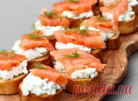 Полосатые бутерброды с семгой и сливочным сыром, рецепт с фото — Вкусо.ру
