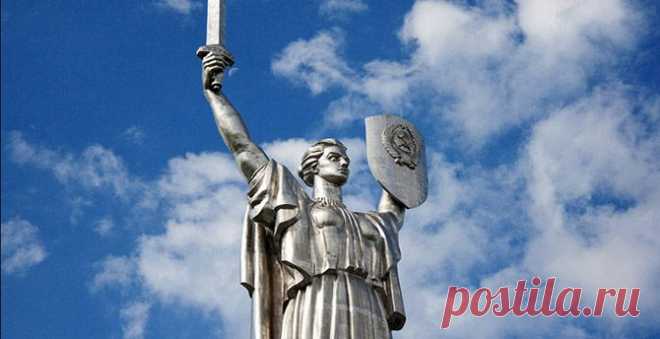 Как выглядят знаменитые статуи изнутри