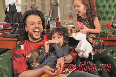 Дети поздравили Филиппа Киркорова с Днём Рождения | Звёздные новости | Яндекс Дзен