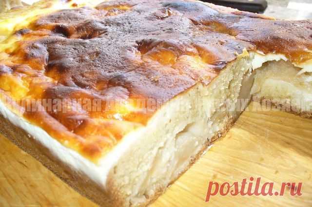 Яблочный пирог на сметане - нежный, пушистый и высокий | Четыре вкуса